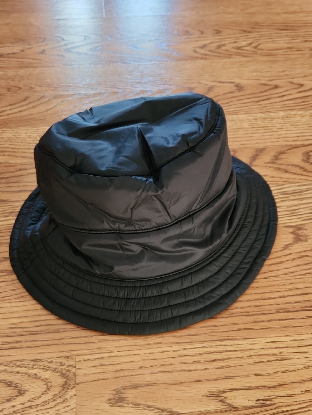 Lands' End Quilted Black Bucket Hat With Fleece Lining.